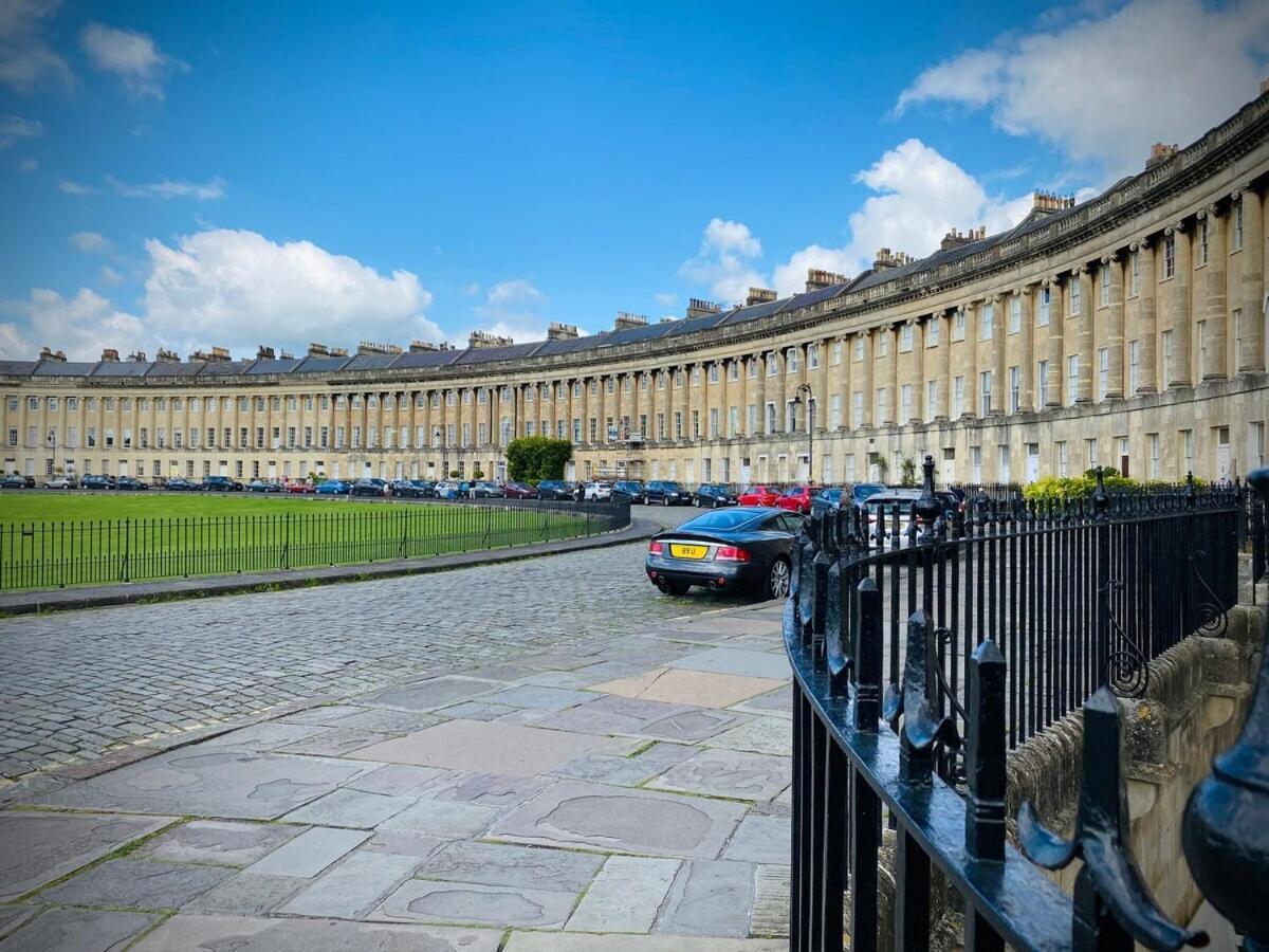 Spacious City Centre Apartment Bath Bagian luar foto