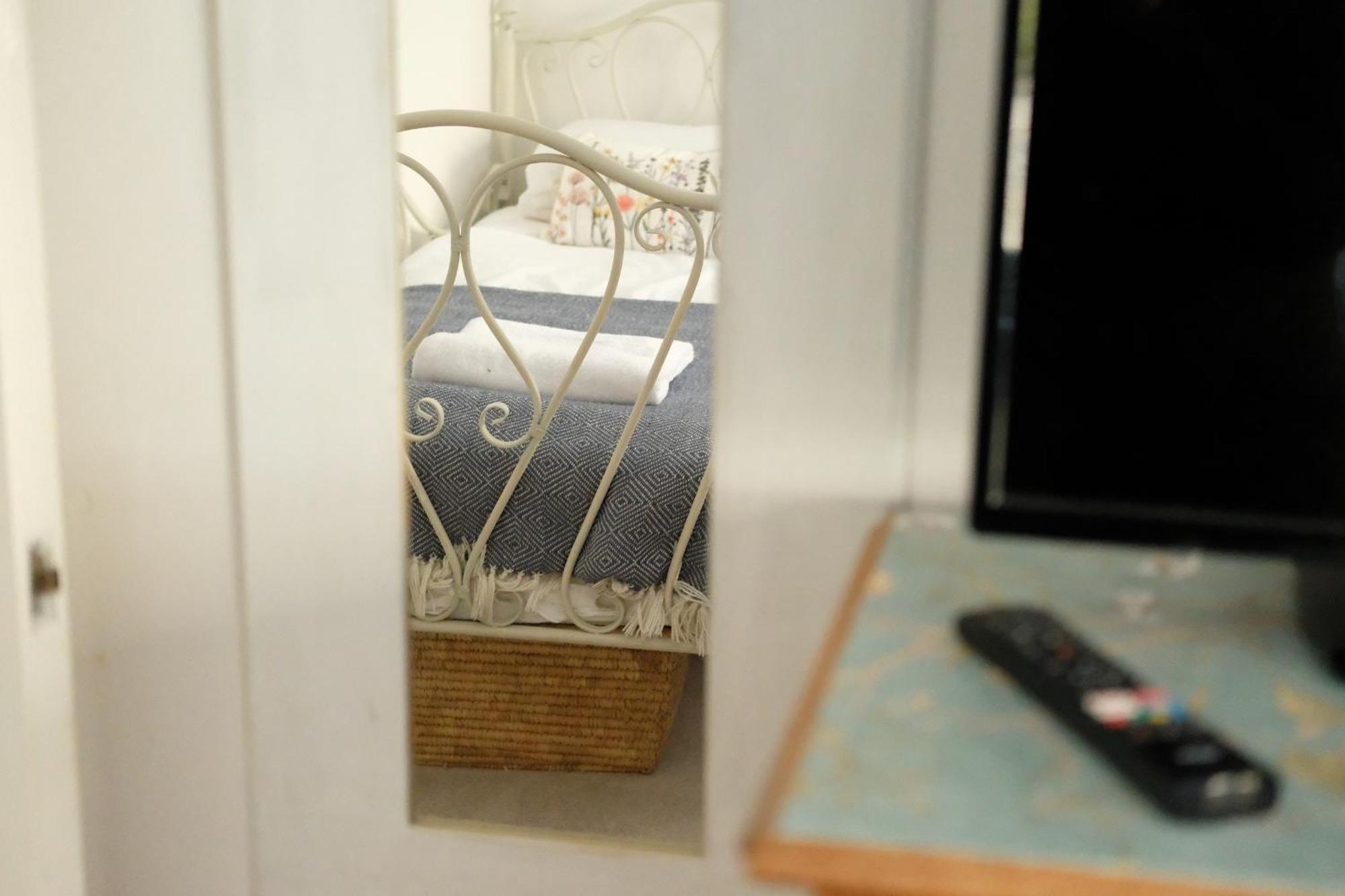 Spacious City Centre Apartment Bath Bagian luar foto