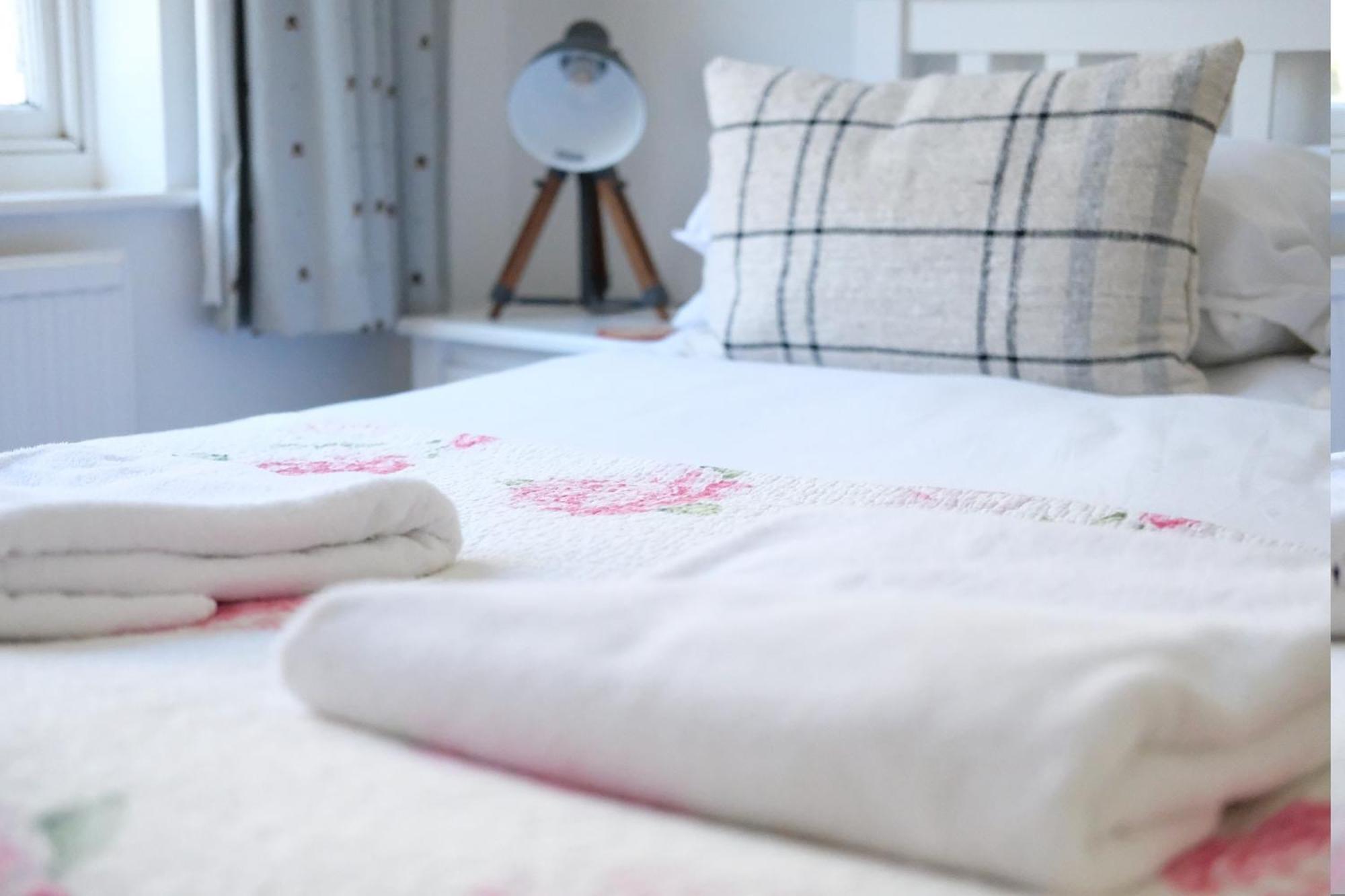 Spacious City Centre Apartment Bath Bagian luar foto