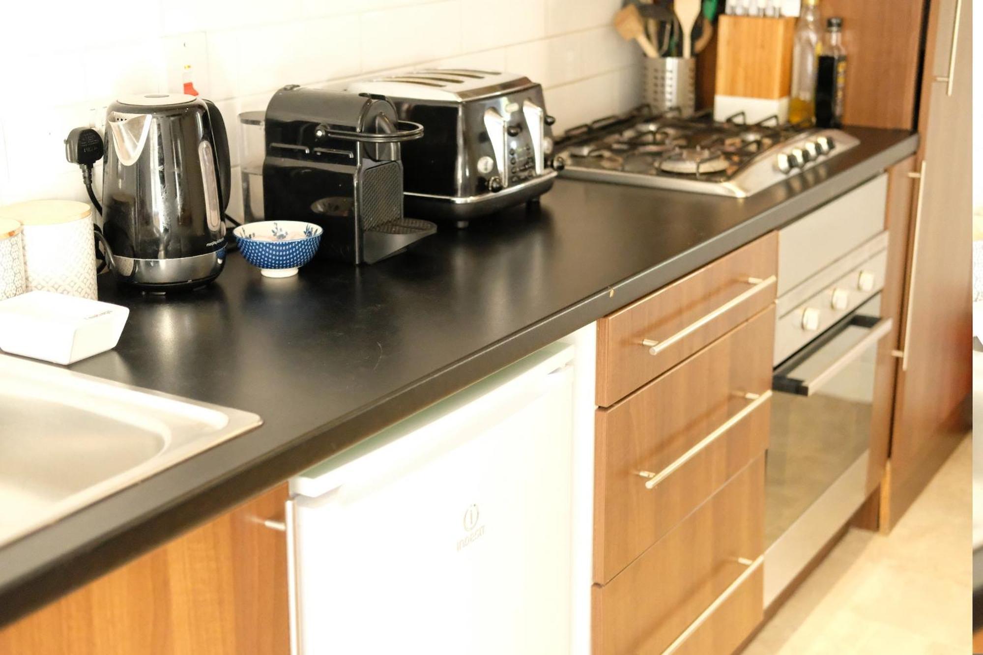 Spacious City Centre Apartment Bath Bagian luar foto