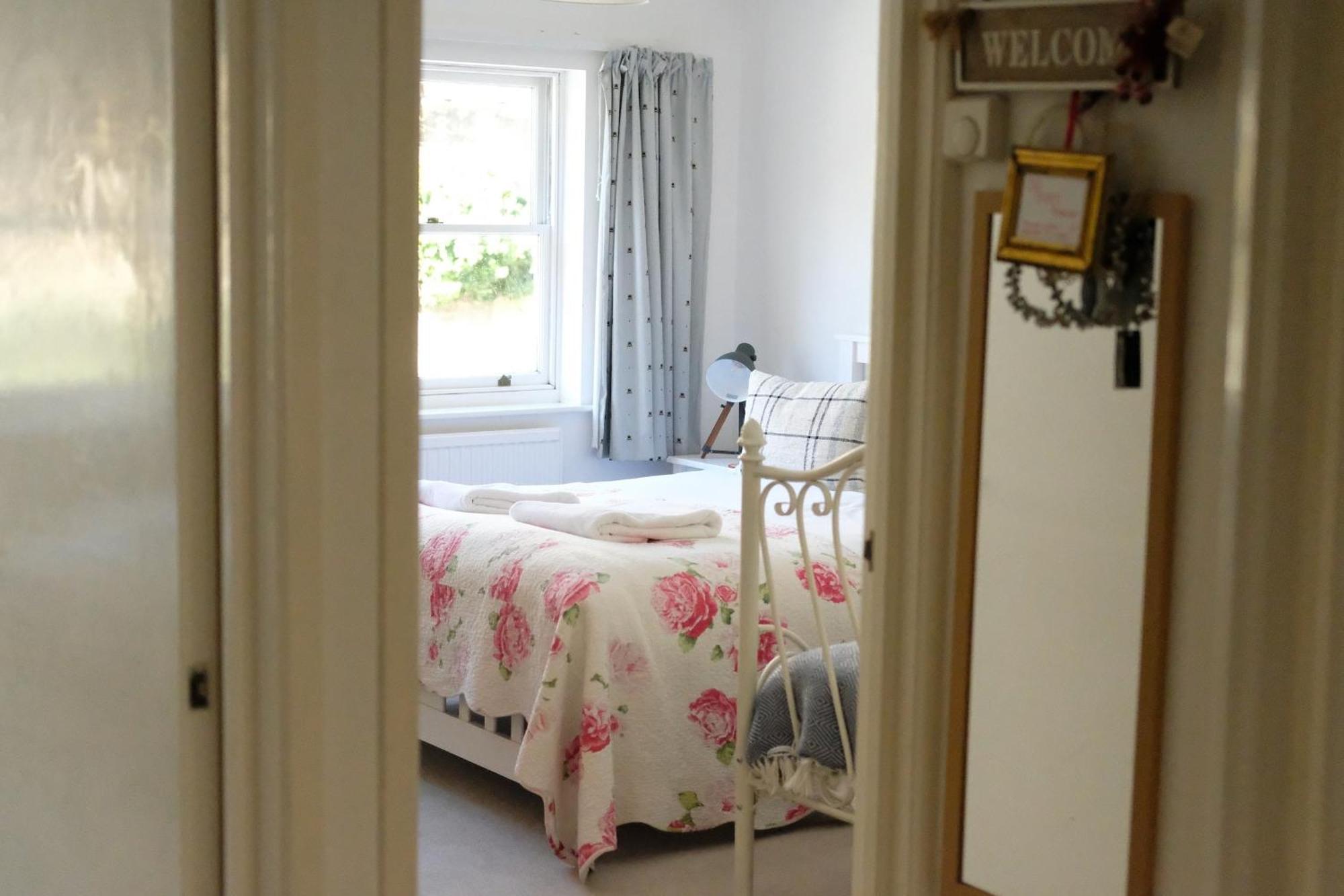 Spacious City Centre Apartment Bath Bagian luar foto