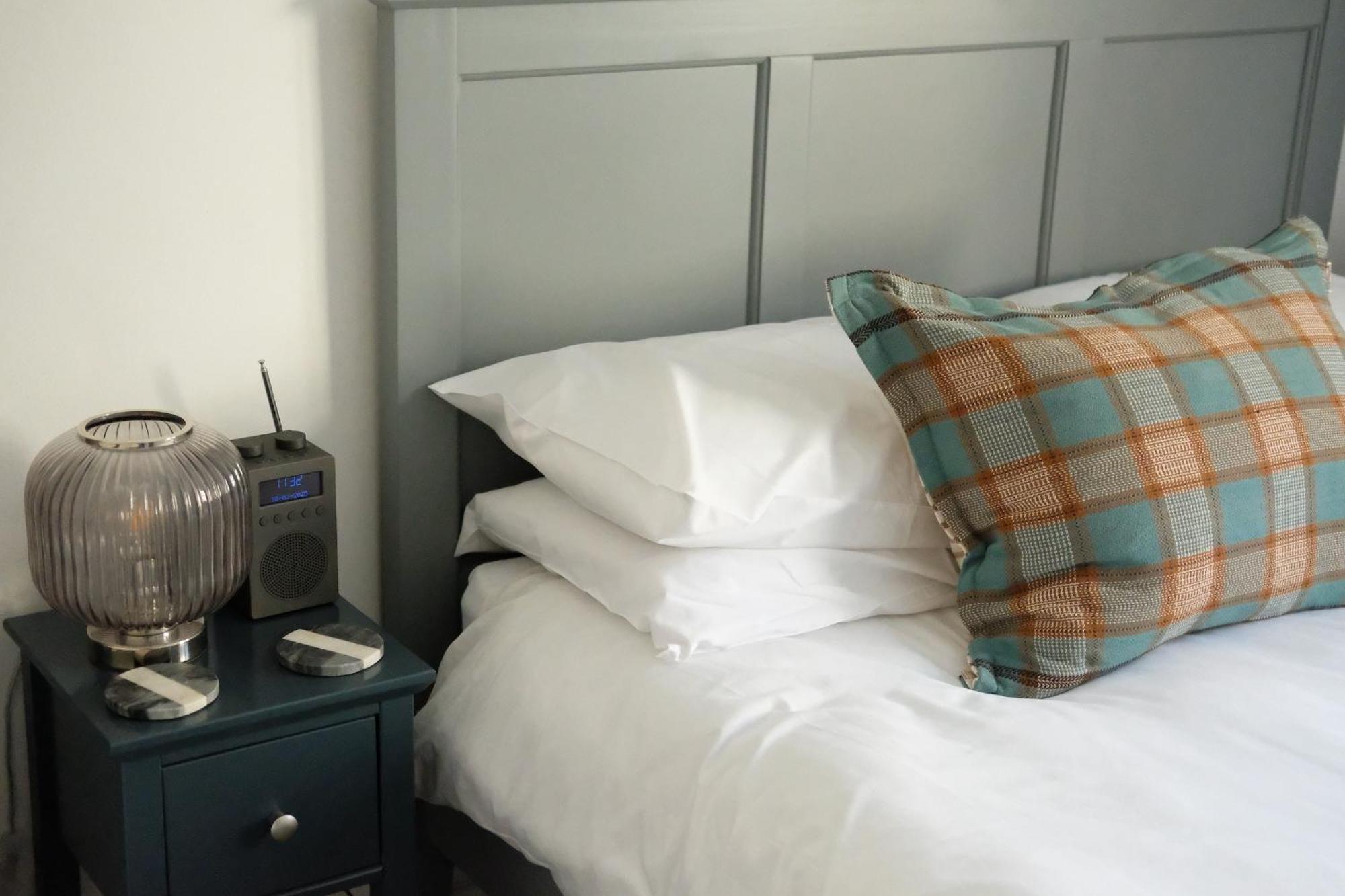Spacious City Centre Apartment Bath Bagian luar foto